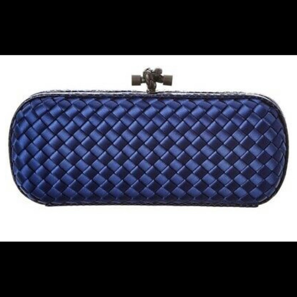 🚫SOLD🚫Brand new Bottega Veneta intrecciato satin snakeskin knot clutch